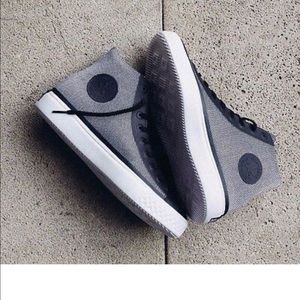 Authentic CONVERSE CTAS Modern Hi